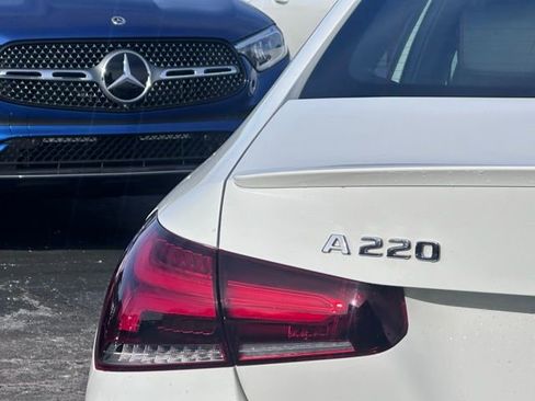 Used 2021 Mercedes-Benz A 220 4MATIC image 11