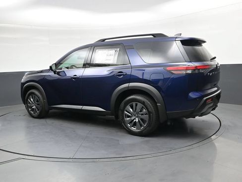 Certified 2026 Nissan Pathfinder SV w/ SV Premium Package FWD image 11