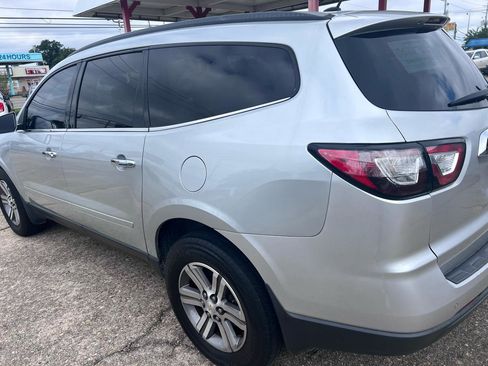 Used 2015 Chevrolet Traverse LT FWD image 8