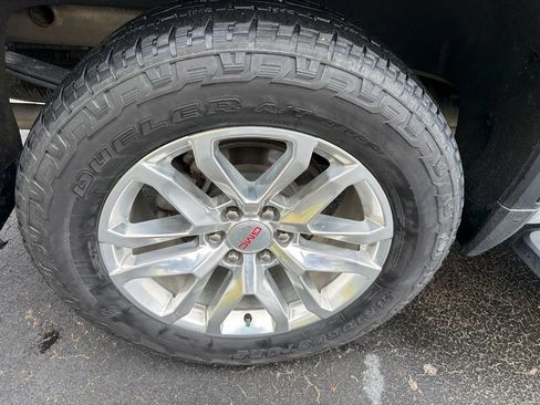 Used 2020 GMC Sierra 1500 SLE w/ SLE Value Package AWD/4WD image 16
