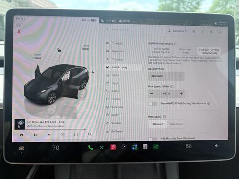 Used 2022 Tesla Model Y Long Range AWD/4WD image 24