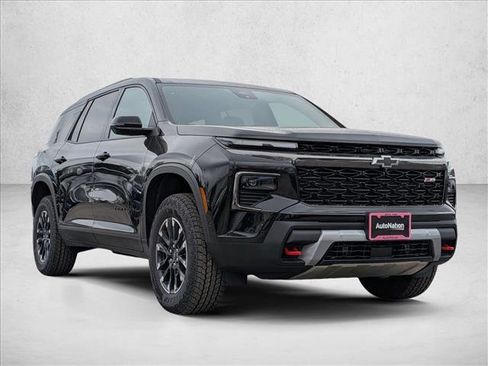 New 2026 Chevrolet Traverse Z71 w/ Enhanced Driving Package image 3