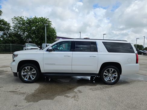 Used 2018 Chevrolet Suburban LT AWD/4WD image 6