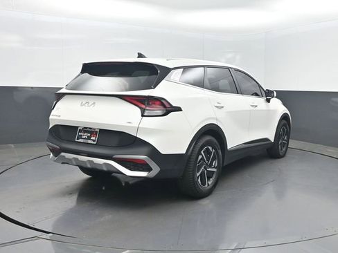 Used 2025 Kia Sportage LX FWD image 29