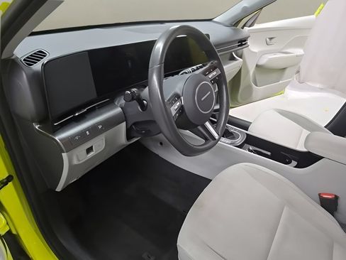 Used 2024 Hyundai Kona SEL FWD image 12