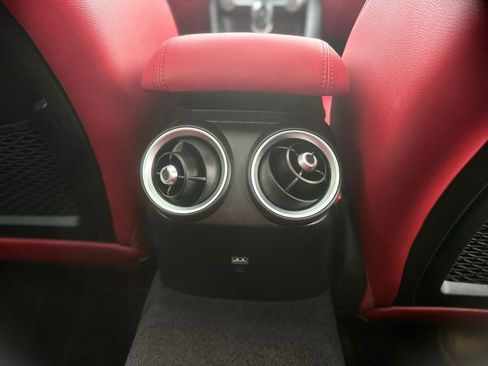 Used 2019 Alfa Romeo Giulia Ti Sport w/ Quick Order Package 22S Sport AWD/4WD image 22