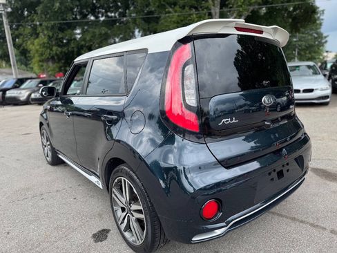 Used 2018 Kia Soul + FWD image 5