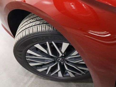 Used 2024 Nissan Altima 2.5 SV image 41