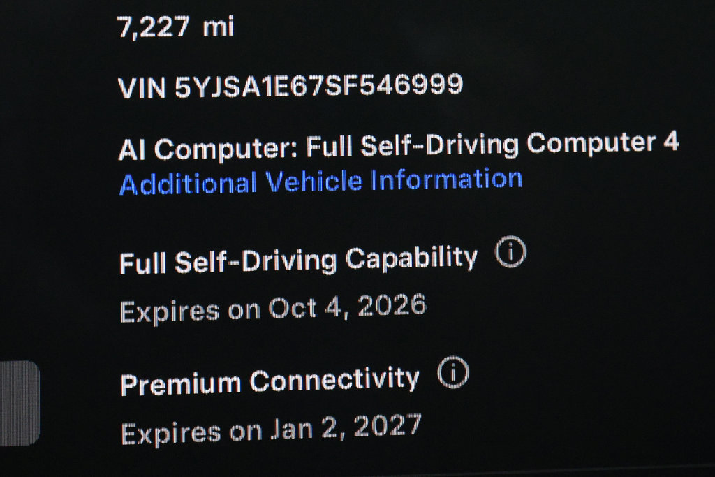 Used 2025 Tesla Model S Plaid AWD/4WD image 22