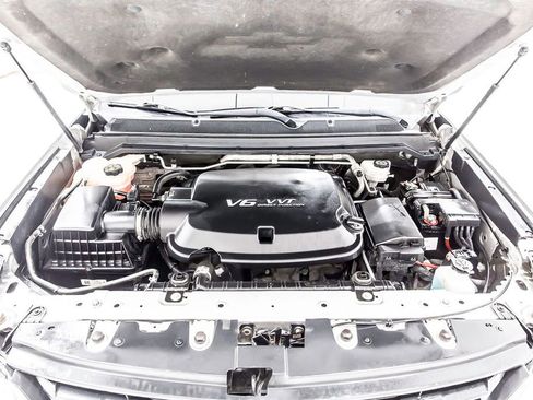 Used 2018 Chevrolet Colorado LT image 38