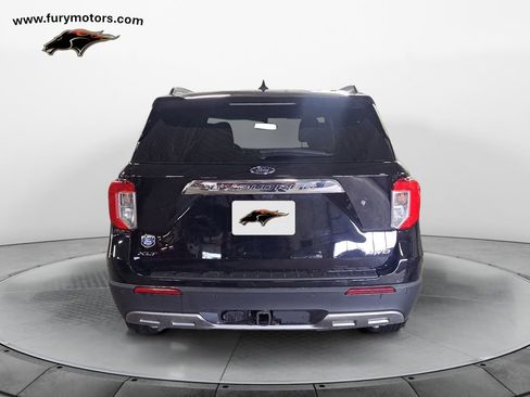 Used 2023 Ford Explorer XLT w/ Equipment Group 202A image 4