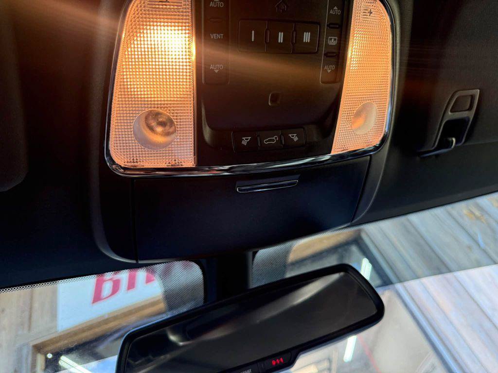 Used 2015 Jeep Grand Cherokee Limited w/ Luxury Group II RWD image 21