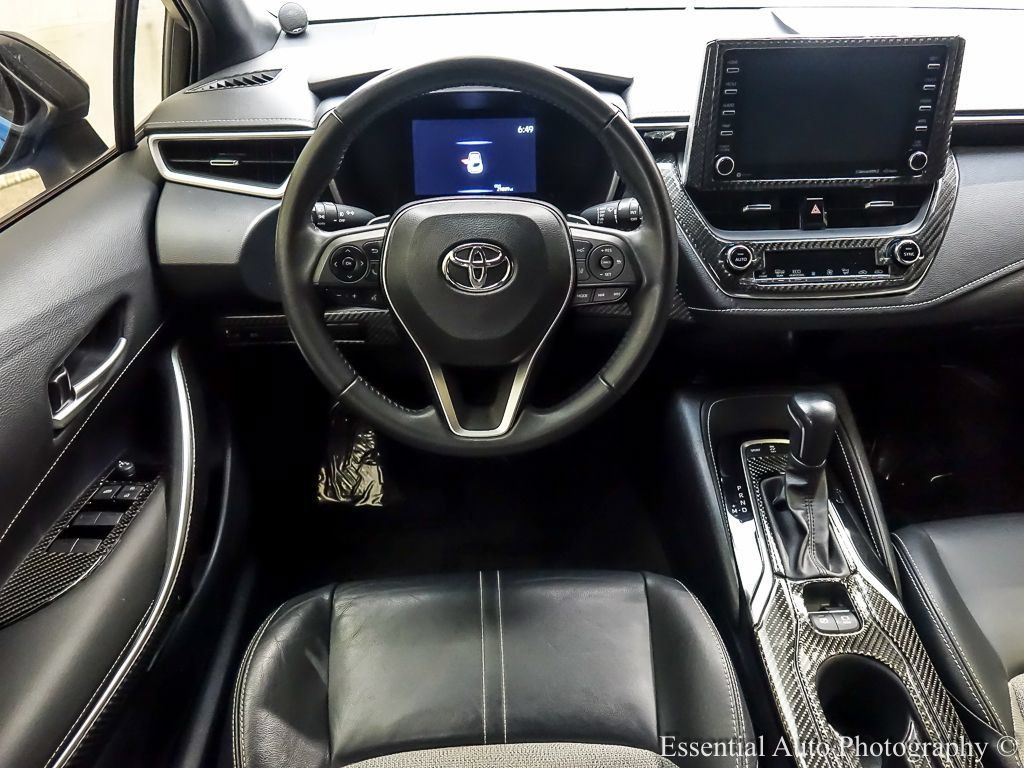 Used 2022 Toyota Corolla XSE FWD image 12