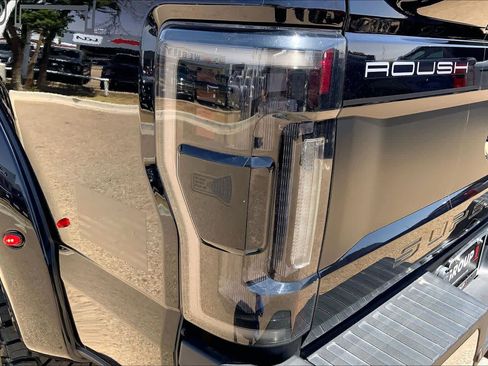 Used 2019 Ford F250 Lariat w/ Lariat Ultimate Package AWD/4WD image 29