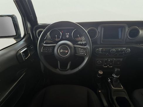 Used 2023 Jeep Wrangler Unlimited AWD/4WD image 4