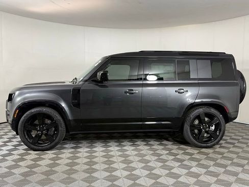 New 2026 Land Rover Defender 110 X-Dynamic SE AWD/4WD image 3