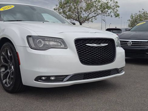 Used 2018 Chrysler 300 S RWD image 7