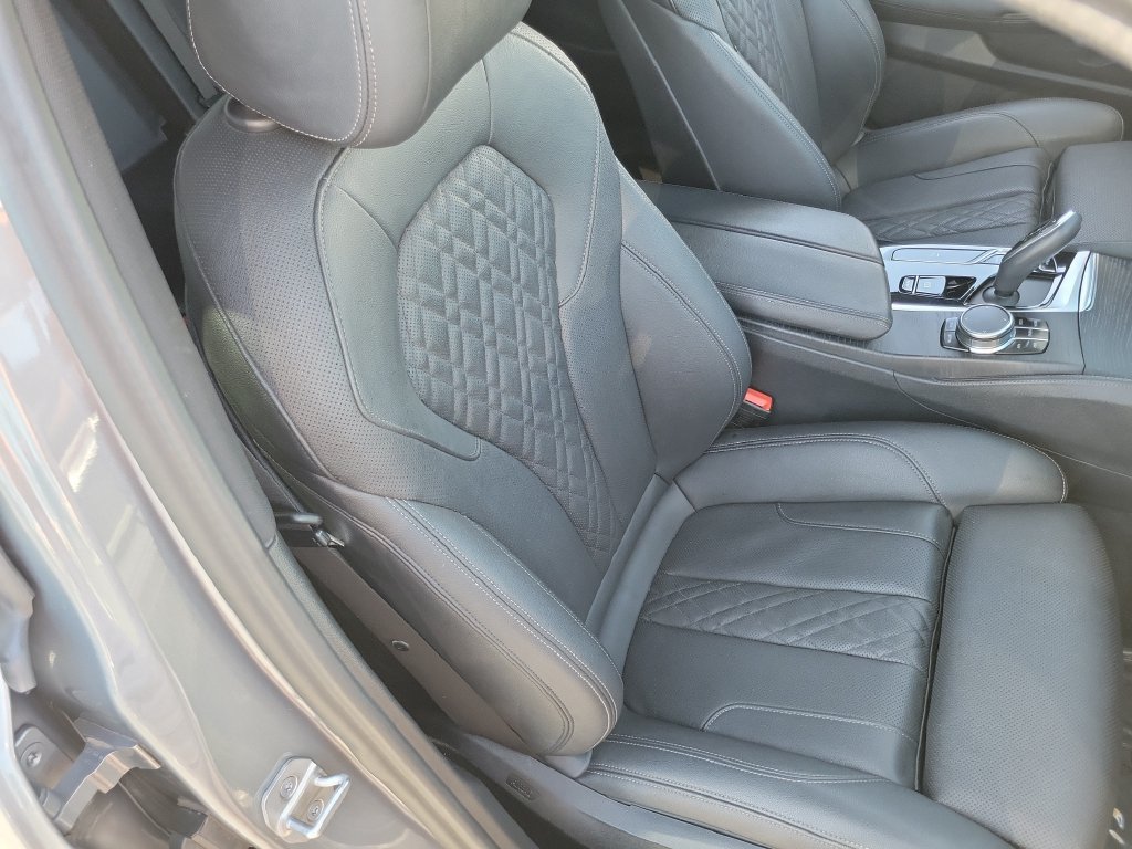 Used 2023 BMW 540i w/ M Sport Package RWD image 21