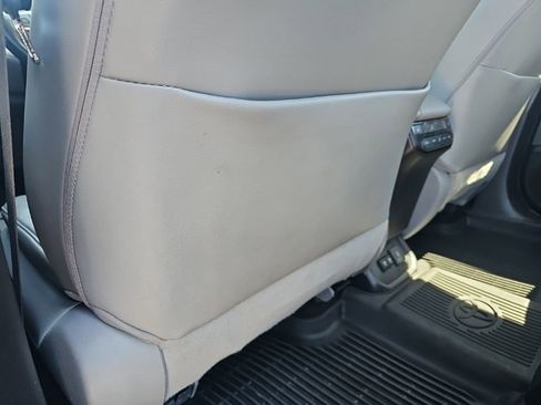 Used 2020 Toyota Highlander Platinum AWD/4WD image 31