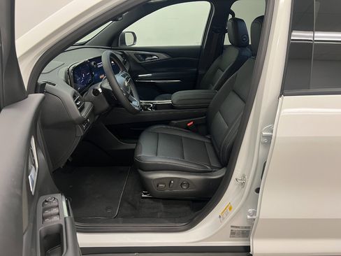 New 2026 Chevrolet Traverse LT image 23