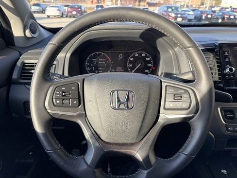 Certified 2025 Honda Ridgeline Sport+ image 12