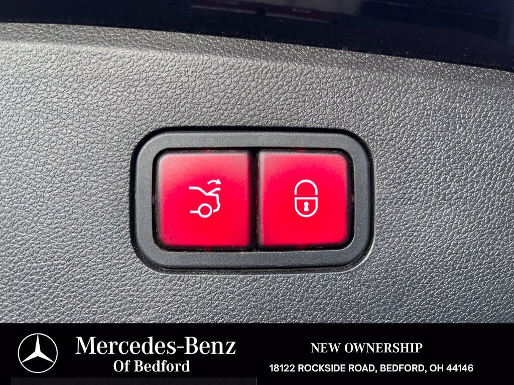 Used 2014 Mercedes-Benz E 350 4MATIC Sedan image 16
