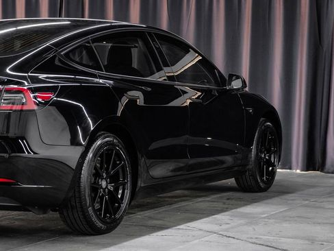 Used 2018 Tesla Model 3 Long Range image 13