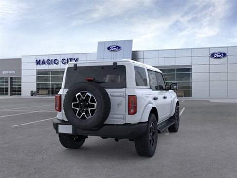 New 2026 Ford Bronco Outer Banks AWD/4WD image 8