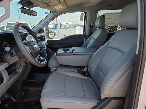 New 2026 Ford F350 XL w/ XL Chrome Package AWD/4WD image 19