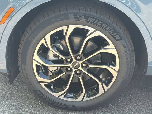 New 2026 Lincoln Nautilus Reserve AWD/4WD image 12