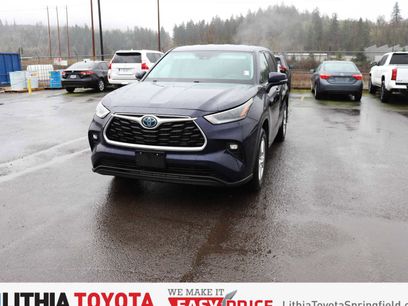 Certified 2021 Toyota Highlander LE