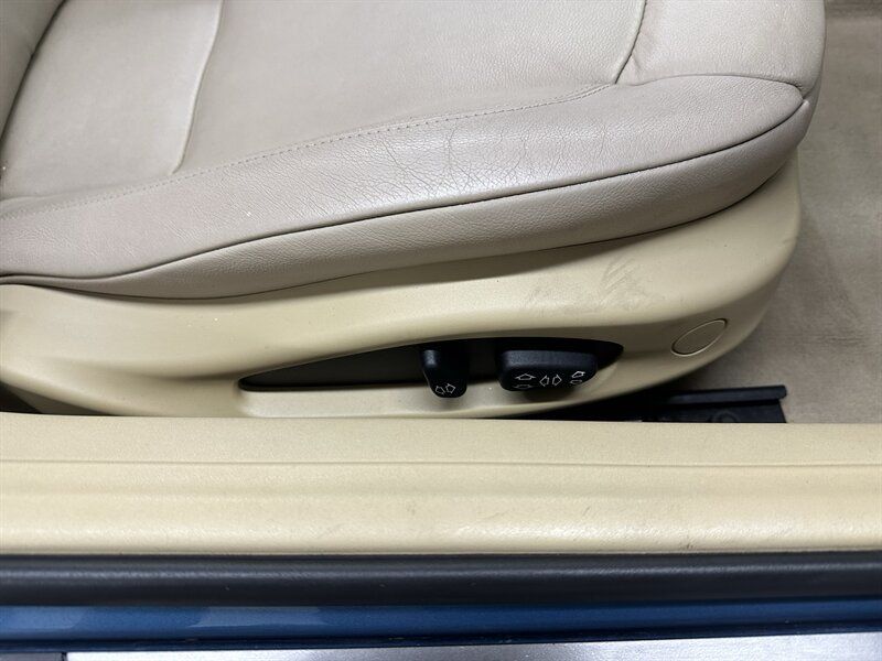 Used 2003 BMW Z4 3.0i RWD image 28