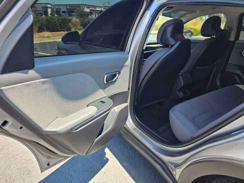 Used 2025 Kia K4 EX FWD image 17