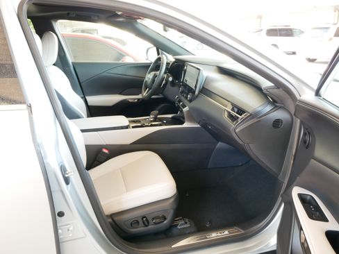 Certified 2025 Lexus RX 350 w/ Convenience Package AWD/4WD image 10
