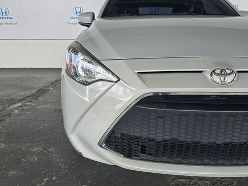 Used 2020 Toyota Yaris LE image 18