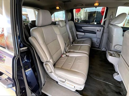 Used 2014 Honda Odyssey Touring image 25