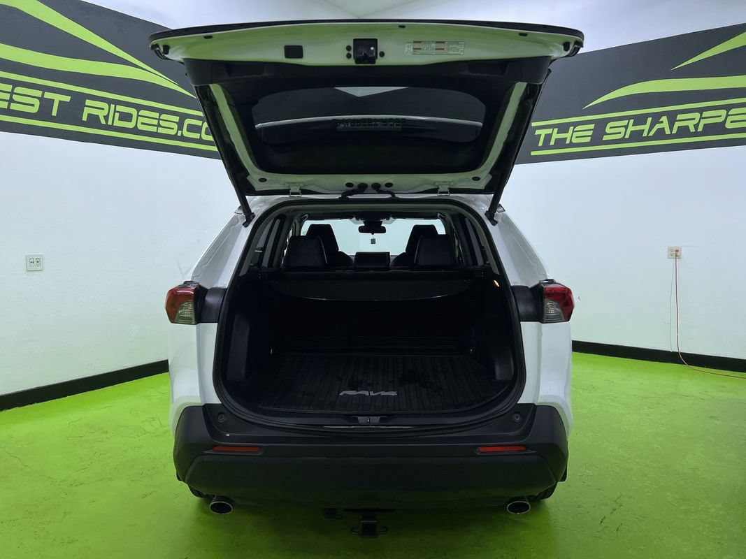 Used 2019 Toyota RAV4 XLE Premium AWD/4WD image 9