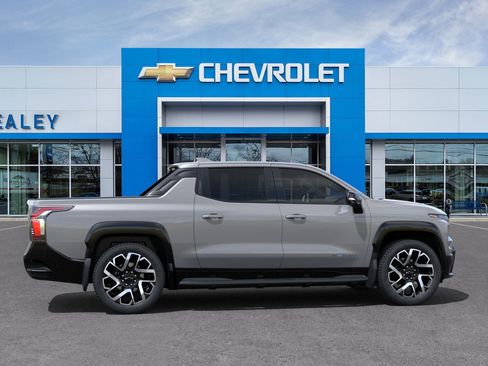 New 2025 Chevrolet Silverado EV RST image 51