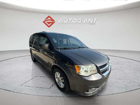 Used 2019 Dodge Grand Caravan SXT image 6