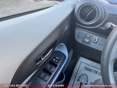 Used 2012 Toyota Prius C One image 39