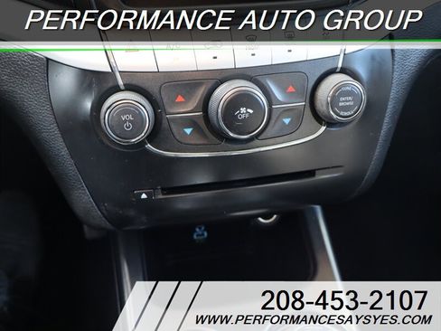 Used 2018 Dodge Journey SE image 23
