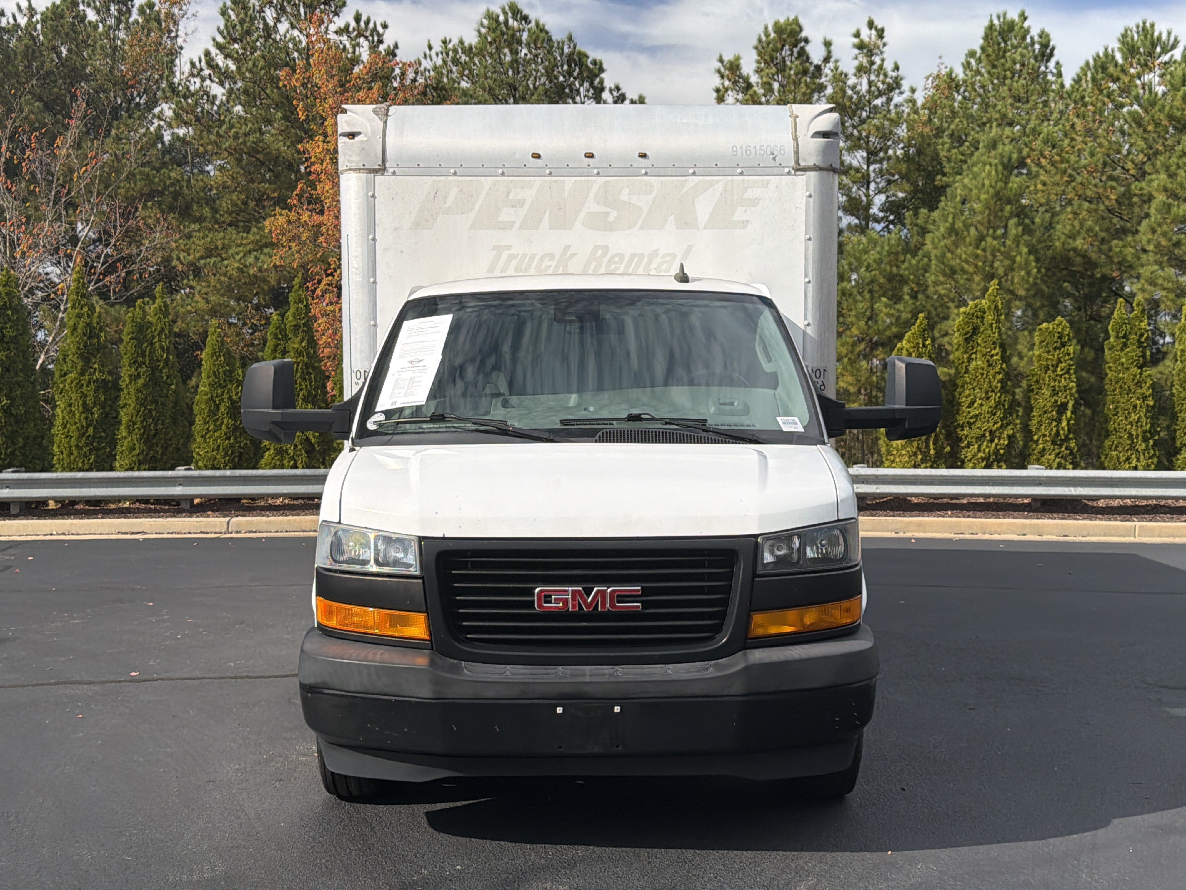Used 2019 GMC Savana 3500 Extended w/ Driver Convenience Package RWD image 10