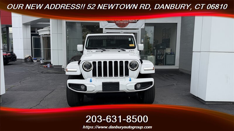 Used 2023 Jeep Wrangler Unlimited Sahara AWD/4WD image 8