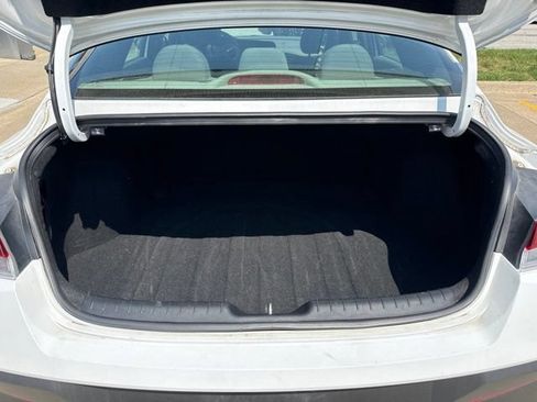 Used 2024 Hyundai Elantra SEL FWD image 15