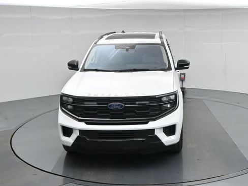 Used 2025 Ford Expedition Active AWD/4WD image 44