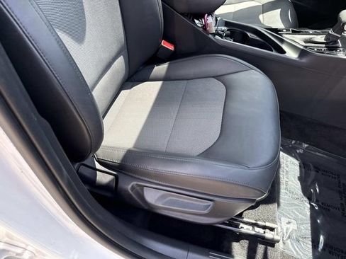 Used 2023 Kia Niro EX Touring FWD image 10