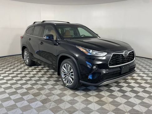 New 2026 Toyota Highlander Platinum AWD/4WD image 10