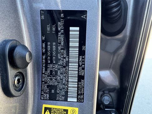 Used 2017 Toyota Highlander XLE image 37