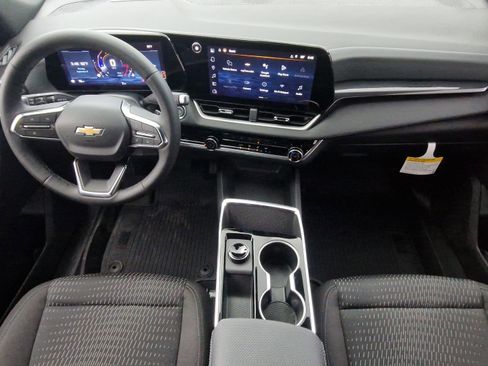 New 2026 Chevrolet Equinox LT w/ LPO, Floor Liner Package image 8
