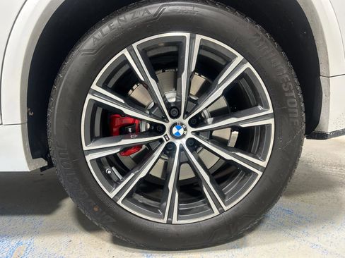 Used 2023 BMW X5 M50i w/ Executive Package image 28